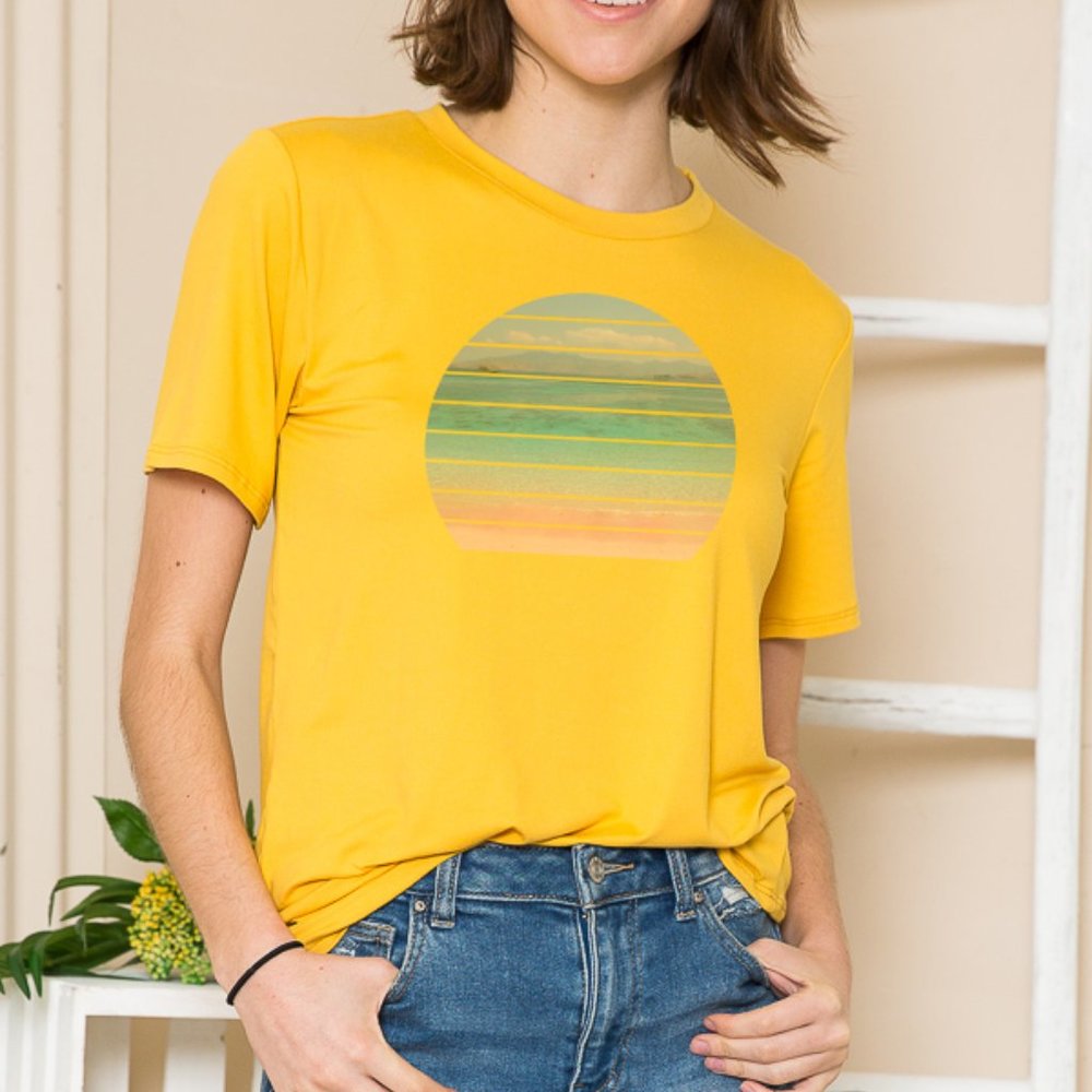 BASIC T-SHIRT WITH ROUND BEACH PRINT